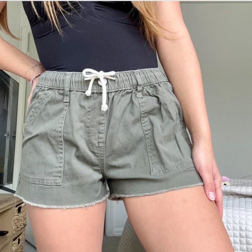 No Boundaries Olive Cargo Shorts